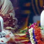 శ్రావణ మాసం 2025లో శివునికి పూజ చేస్తున్న భక్తులు