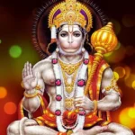 శ్రద్ధతో హనుమాన్ చాలీసా పఠిస్తున్న భక్తుడు – నూనె దీపం, హనుమంతుడి విగ్రహంతో పూజా దృశ్యం